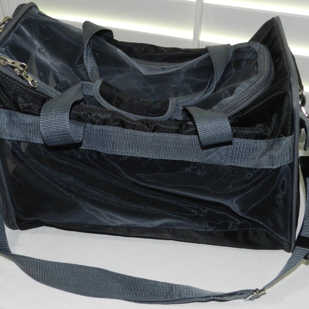Good 2 Go travel/airline pet carrier with hand & shoulder straps, outer pockets